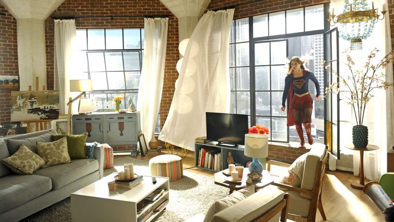 'Supergirl' Boss Finally Reveals How Kara Affords Her Crazy Huge Apartment